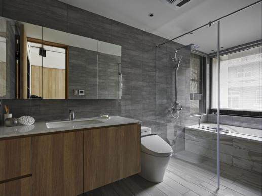 Fixed glass shower screen